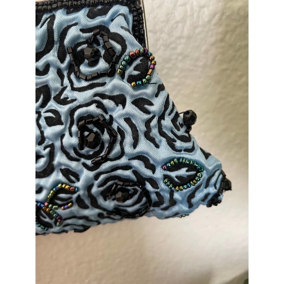 Small Black and Blue Floral Beaded Clutch Handbag - Picture 4 of 6